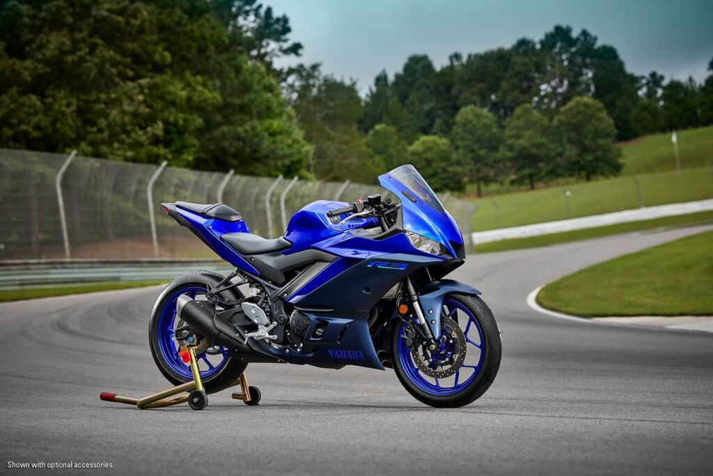 Yamaha R3