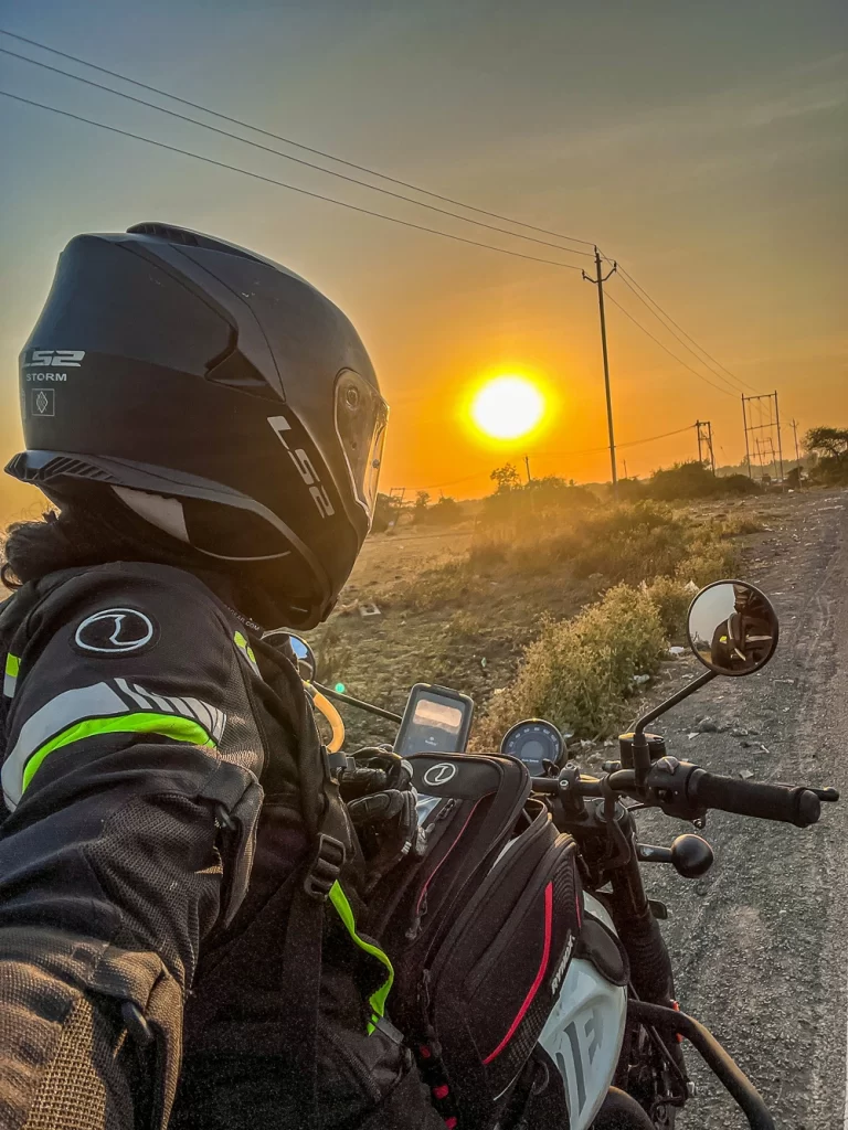 I ended the day at a sunset spot recommended by Sarath—one of the most beautiful sunsets I’ve ever seen.